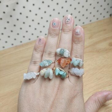 Small chip gemstone wire wrapped ring